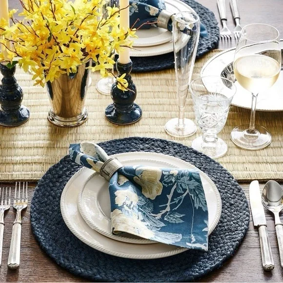 NWT Pottery Barn Madur Table Runner - 18 x 108 inches - Picture 4 of 6